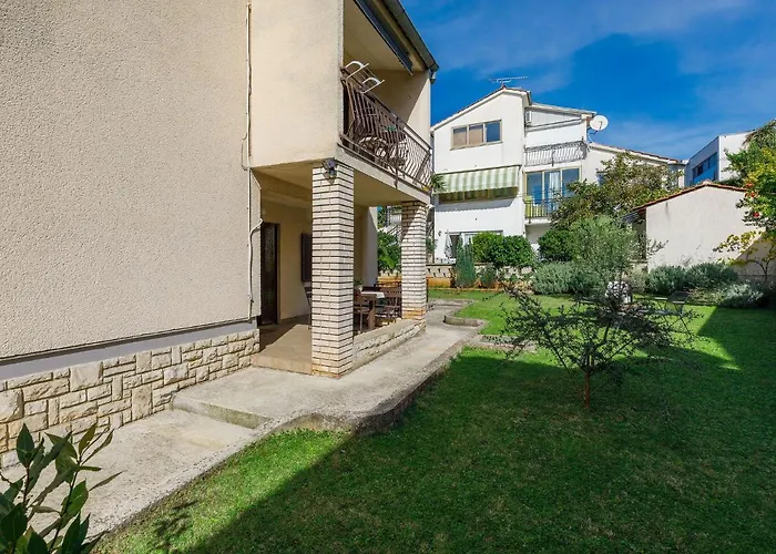Zrinka-2 By Interhome * Poreč