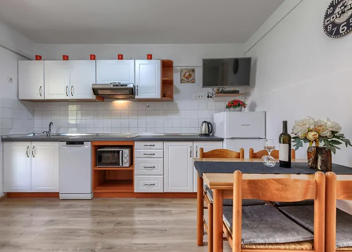 Zrinka-2 By Interhome Appartement Poreč